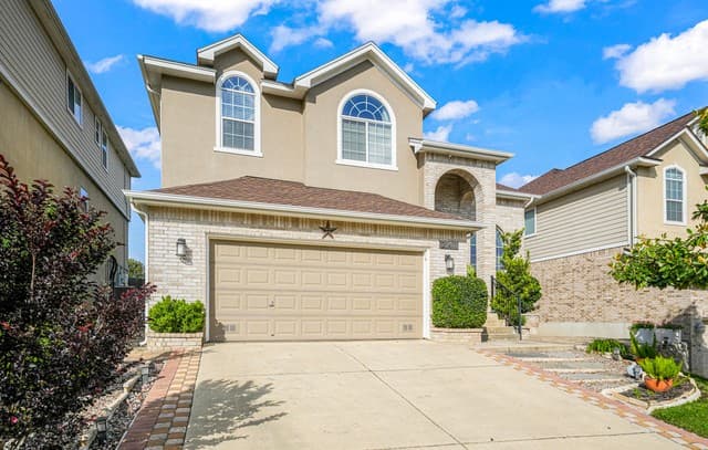 3-bedroom rental at 21411 La Pena Dr in San Antonio, TX — photo 2