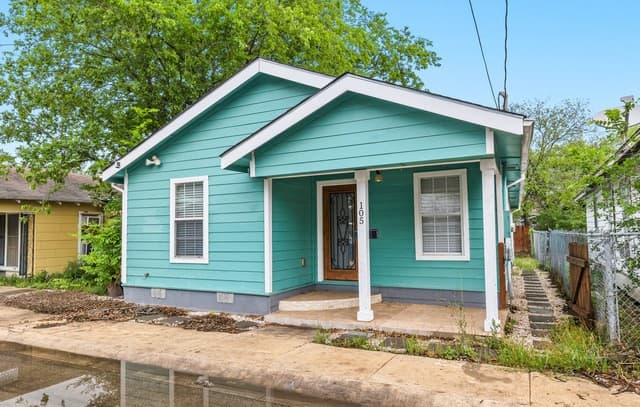 4-bedroom rental at 105 El Fledo in San Antonio, TX — photo 3