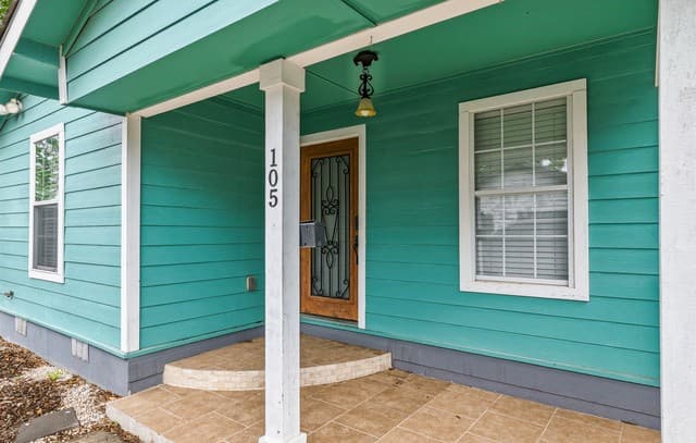 4-bedroom rental at 105 El Fledo in San Antonio, TX — photo 4
