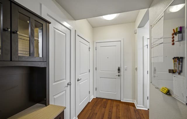 2-bedroom rental at 7342 Oak Manor Dr Unit 3105 in San Antonio, TX — photo 1