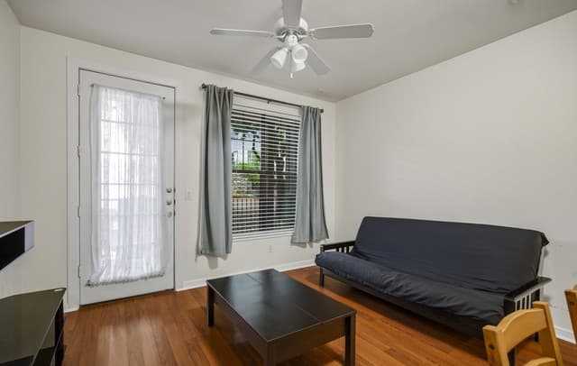 2-bedroom rental at 7342 Oak Manor Dr Unit 3105 in San Antonio, TX — photo 4