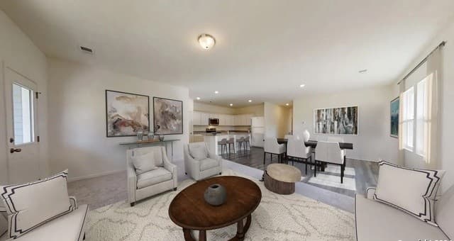 4-bedroom rental at 137 Peterson Place in Adkins, TX — photo 4