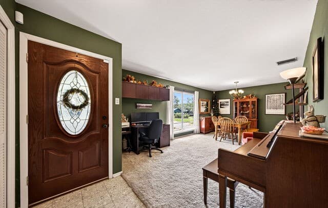 3-bedroom rental at 10611 Burr Oak Dr in San Antonio, TX — photo 2
