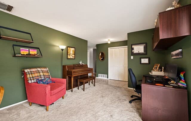 3-bedroom rental at 10611 Burr Oak Dr in San Antonio, TX — photo 4