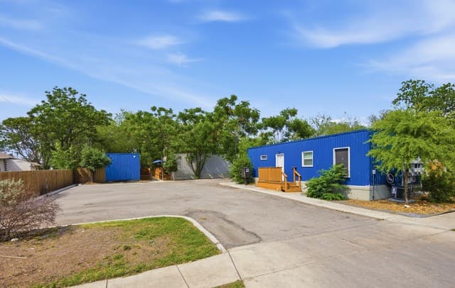 rental at 1033 Rivas in San Antonio, TX — photo 1