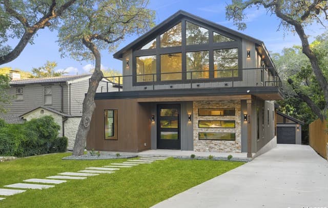 4-bedroom rental at 434 College Blvd in Alamo Heights, TX — photo 3