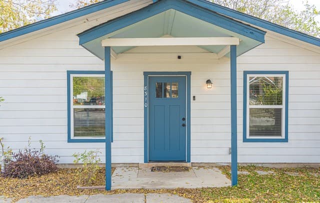 3-bedroom rental at 8310 Running Horse in San Antonio, TX — photo 3