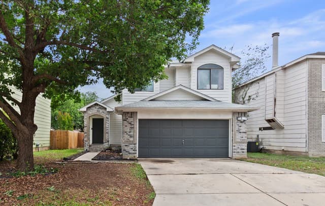 3-bedroom rental at 6110 Ashley Spgs in San Antonio, TX — photo 2