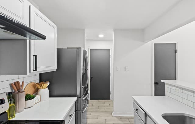 3-bedroom rental at 6110 Ashley Spgs in San Antonio, TX — photo 5
