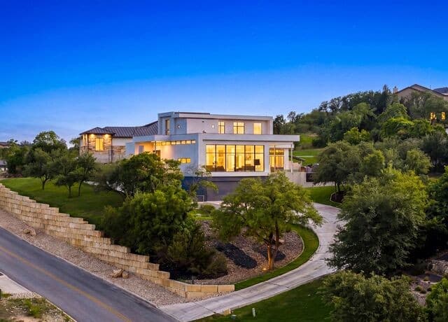 4-bedroom rental at 10015 Ivory Canyon in San Antonio, TX — photo 1
