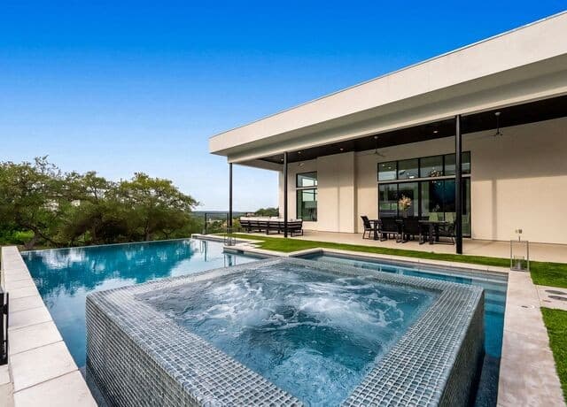 4-bedroom rental at 10015 Ivory Canyon in San Antonio, TX — photo 3
