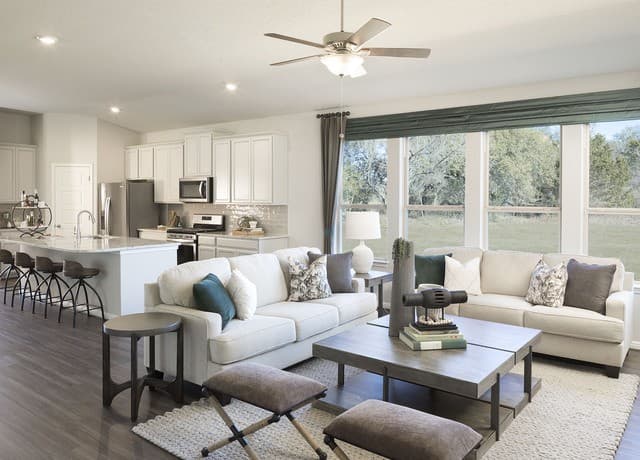 3-bedroom rental at 212 Barton Point in Cibolo, TX — photo 2