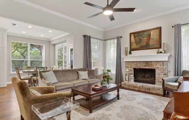 4-bedroom rental at 1718 Aspen Rdg in San Antonio, TX — photo 4