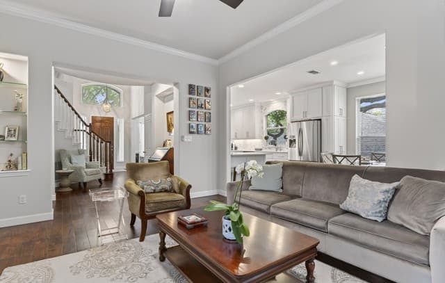 4-bedroom rental at 1718 Aspen Rdg in San Antonio, TX — photo 5