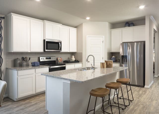 3-bedroom rental at 208 Barton Point in Cibolo, TX — photo 3