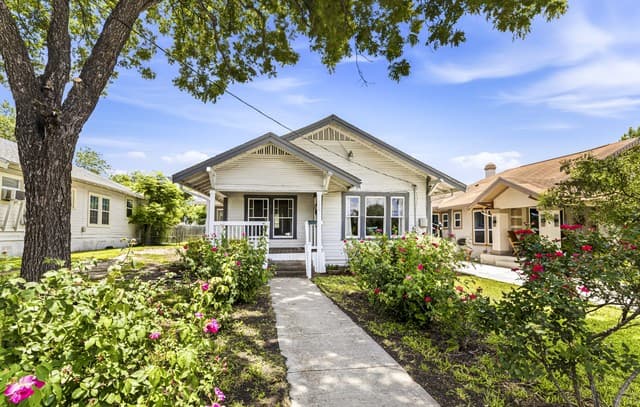 Home for sale at 526 Hammond Ave in San Antonio, TX — photo 1