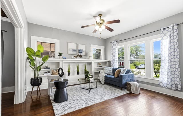 Home for sale at 526 Hammond Ave in San Antonio, TX — photo 4
