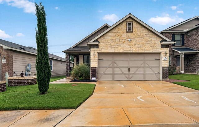 3-bedroom rental at 4615 Trevor Way in San Antonio, TX — photo 1