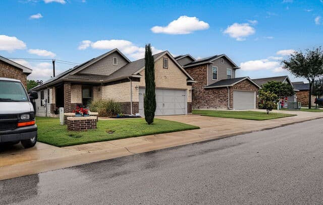 3-bedroom rental at 4615 Trevor Way in San Antonio, TX — photo 2