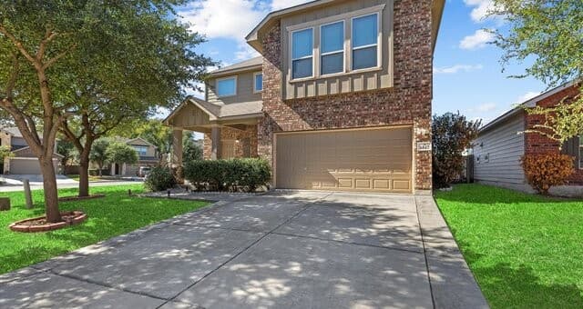 3-bedroom rental at 6847 Fort Bnd in San Antonio, TX — photo 2