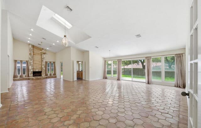 3-bedroom rental at 6310 Spindrift in Windcrest, TX — photo 3
