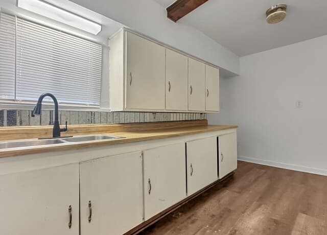 2-bedroom rental at 405 Monticello Ct in San Antonio, TX — photo 4