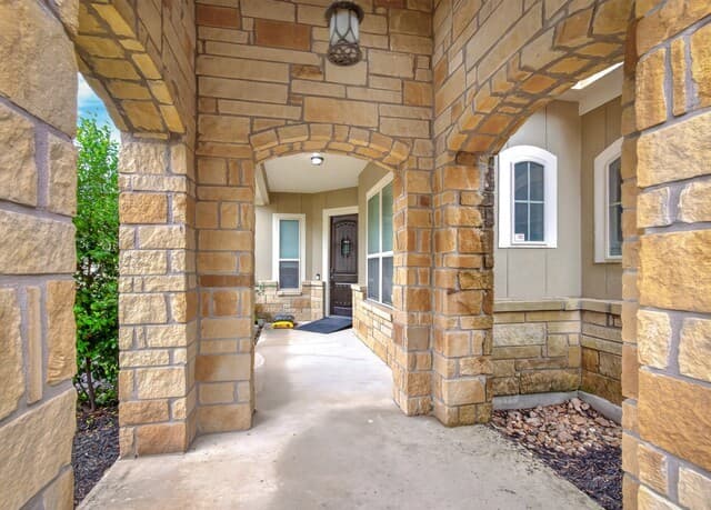 2-bedroom rental at 2611 Tuscan Oaks in San Antonio, TX — photo 2