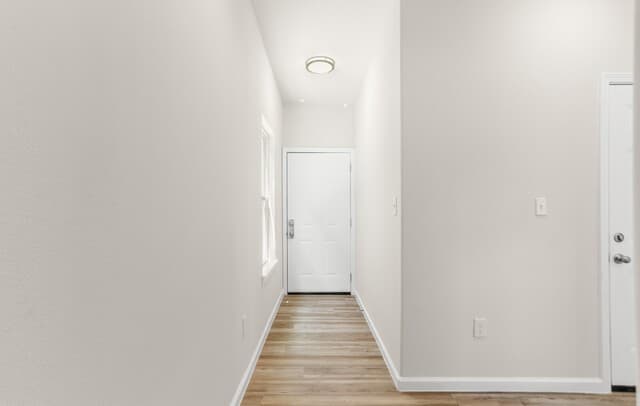 3-bedroom rental at 1962 E Crockett in San Antonio, TX — photo 4