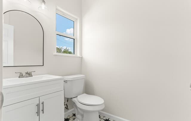 3-bedroom rental at 1962 E Crockett in San Antonio, TX — photo 5