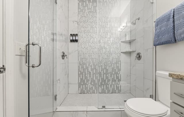 2-bedroom rental at 128 Sharer St in San Antonio, TX — photo 3