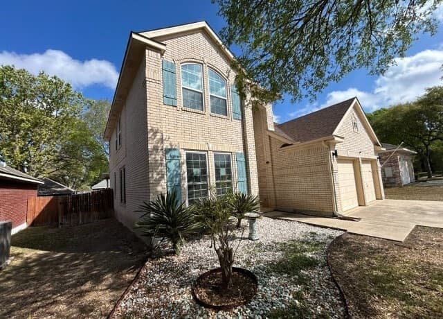 4-bedroom rental at 268 Fawn Ridge in Cibolo, TX — photo 1