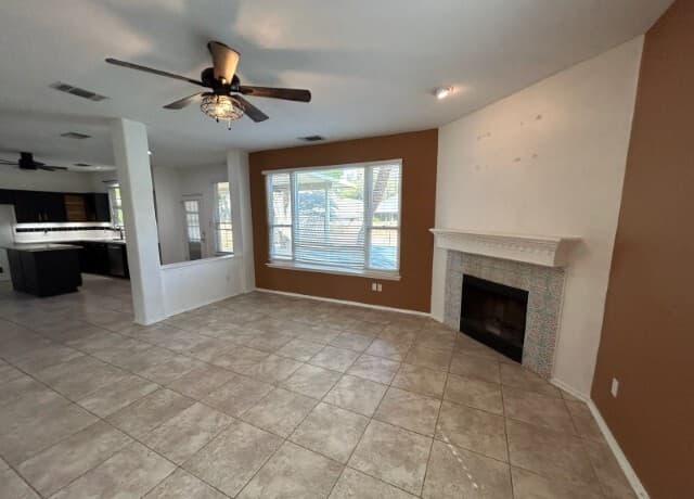 4-bedroom rental at 268 Fawn Ridge in Cibolo, TX — photo 2