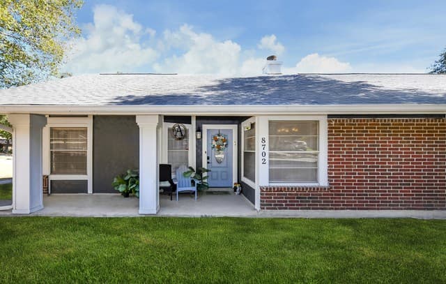 5-bedroom rental at 8702 Collingwood in Universal City, TX — photo 3
