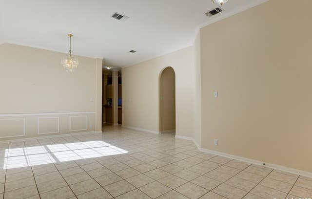 4-bedroom rental at 9923 Tezel Road in San Antonio, TX — photo 3
