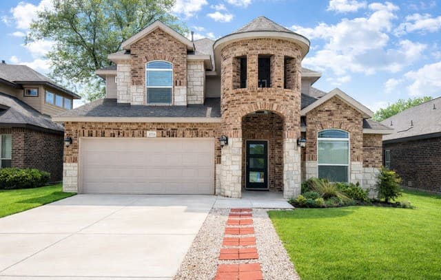 4-bedroom rental at 8710 Kallison Arbor in San Antonio, TX — photo 1