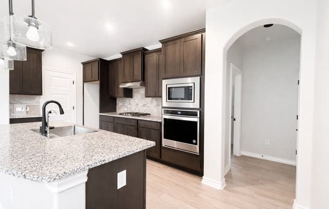 4-bedroom rental at 8710 Kallison Arbor in San Antonio, TX — photo 5