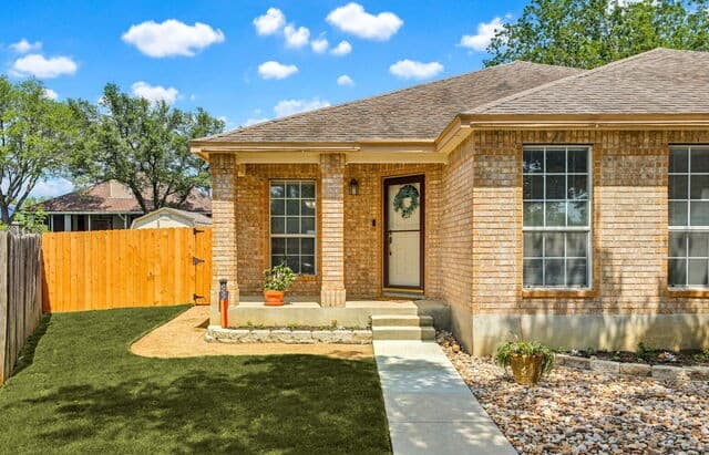 3-bedroom rental at 5619 Spring Fire in San Antonio, TX — photo 1