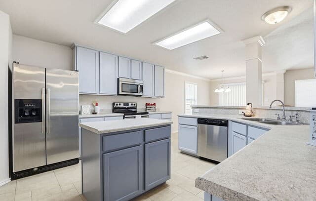 3-bedroom rental at 5619 Spring Fire in San Antonio, TX — photo 4
