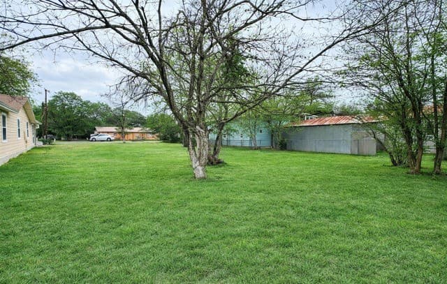 rental at 107 South St in Converse, TX — photo 5