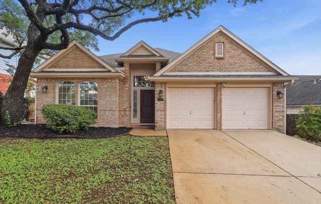 4-bedroom rental at 24934 Crescent Trce in San Antonio, TX — photo 2