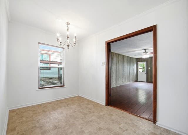 2-bedroom rental at 1311 W Rosewood Ave in San Antonio, TX — photo 5