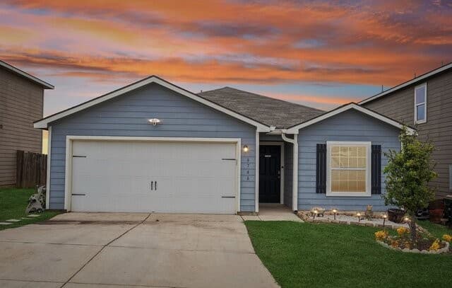 3-bedroom rental at 6746 Sabinal in San Antonio, TX — photo 2