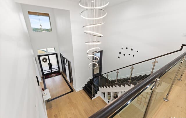 6-bedroom rental at 10206 Kendall Cyn in San Antonio, TX — photo 2