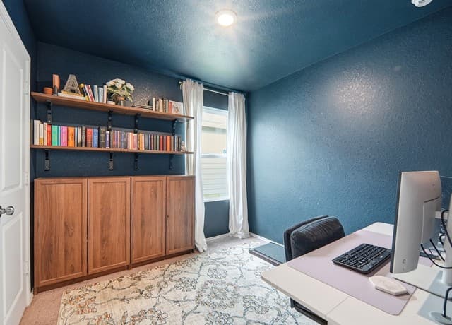 3-bedroom rental at 8027 Serro Medina in San Antonio, TX — photo 3