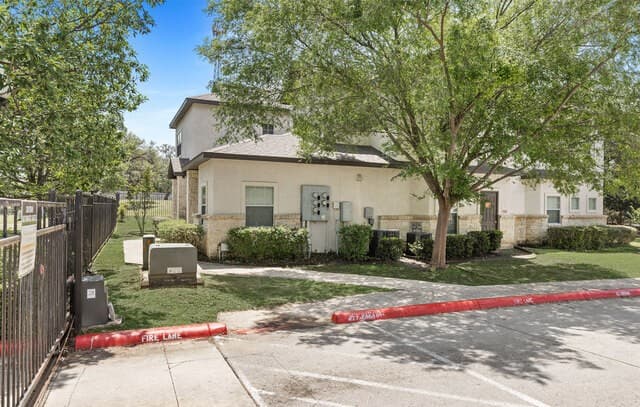 rental at 1000 Diamond Dr in Boerne, TX — photo 2