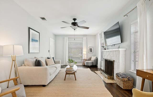 3-bedroom rental at 147 North Dr in San Antonio, TX — photo 4