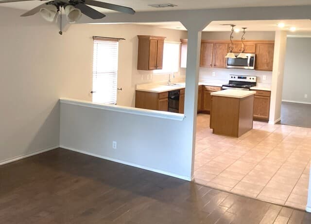 3-bedroom rental at 6202 Kingston Rnch in San Antonio, TX — photo 4