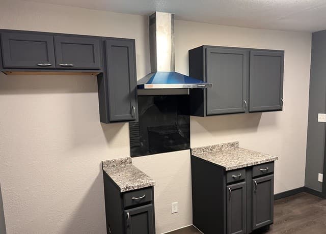 2-bedroom rental at 1011 Center St in San Antonio, TX — photo 3