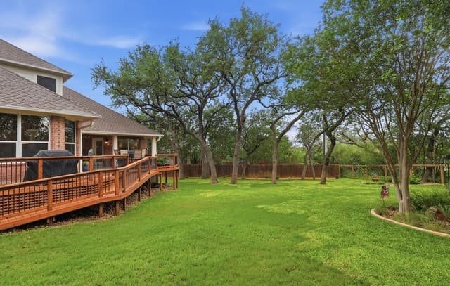 4-bedroom rental at 19203 Brannan Blf in San Antonio, TX — photo 2