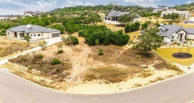 rental at 24120 Shelton Spring in San Antonio, TX — photo 2